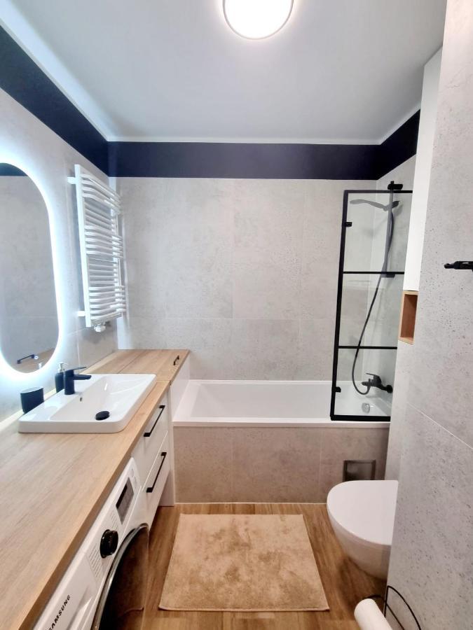 Doki Living Apartament 55 Gdansk Ngoại thất bức ảnh